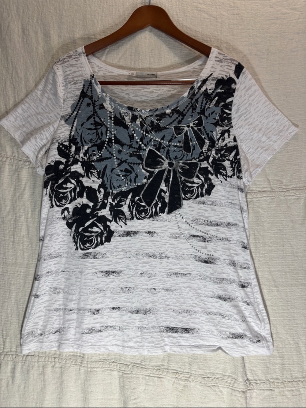 Maurices White Short Sleeve Floral Bow Graphic Tee with Black Detail
